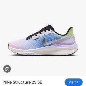 Nike Structure 25 SE Gradient Sneakers